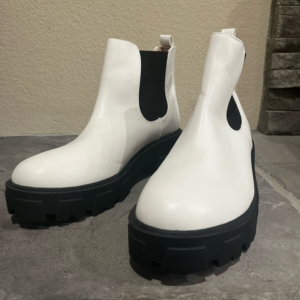Ankle boots